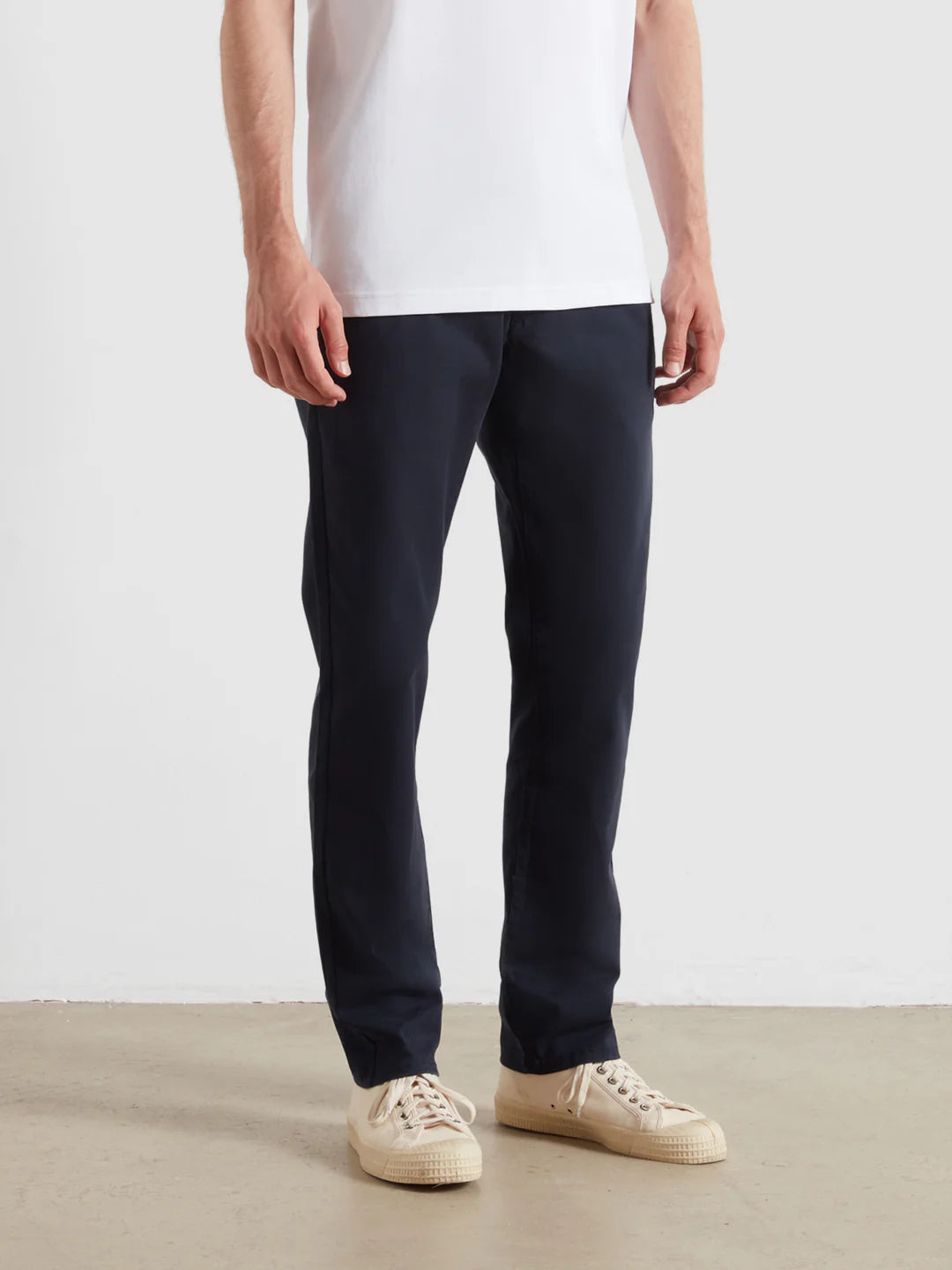 Farah Elm True Navy Chinos